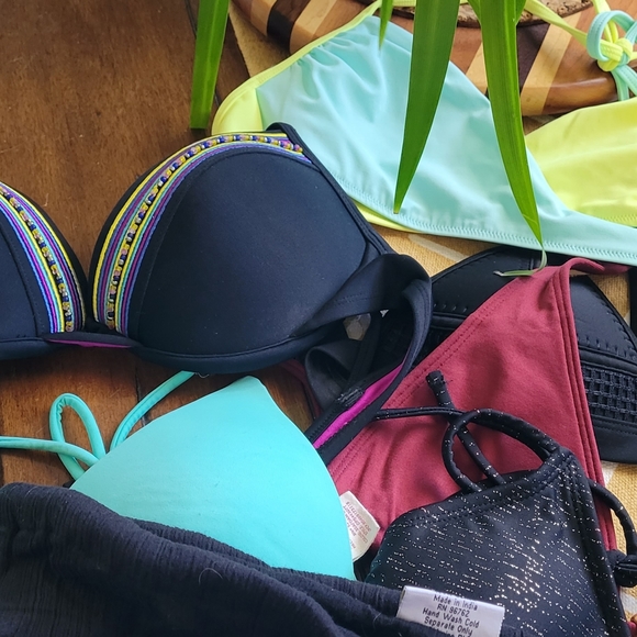 Assortment of bikini tops - Picture 2 of 6